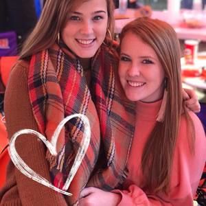 Meet your Posher, Caroline